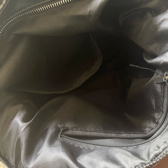 Silver Puffer Handbag - Picture 3 of 4